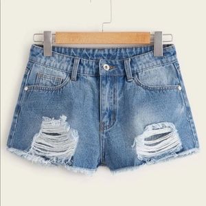 ripped raw hem denim shorts